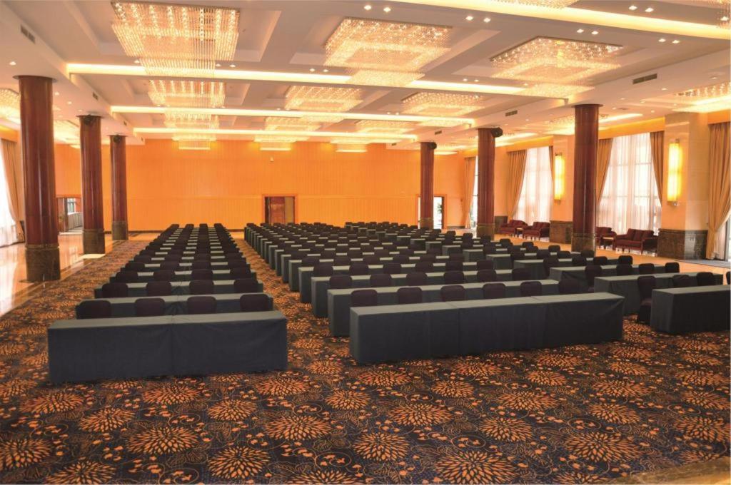 Chongqing Sunshine Continental Grand Hotel Exterior foto